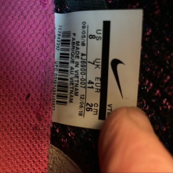 NIKE Air  Sz 8 VaporMax Flyknit 3 Throwback Future Sneakers - Picture 11 of 11